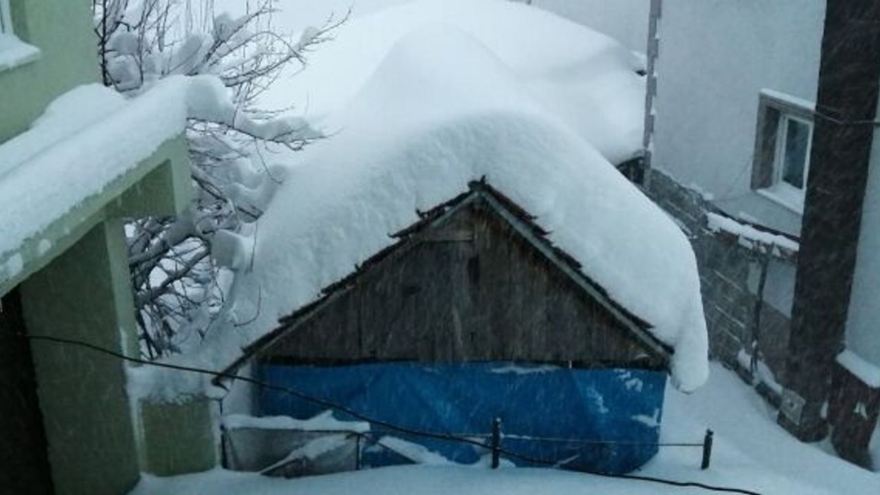 Elvanpazarcık'ta kar kalınlığı 1 metre!