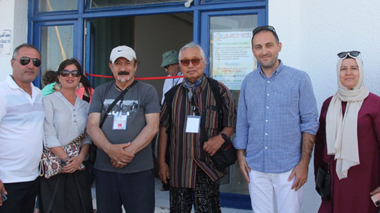 Güzel Sanatlar Fakültesi Dekanı sergi açtı