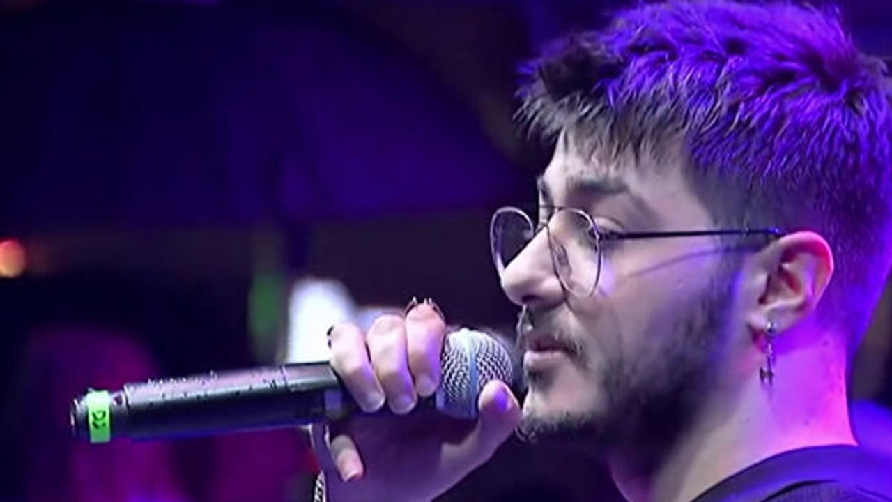 Orkestrası yolu kaybetti, Semicenk sahneden böyle özür diledi