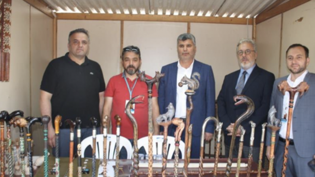 Açılış kurdelesini ZONDEF Genel Başkanı Ziya Öncan kesti