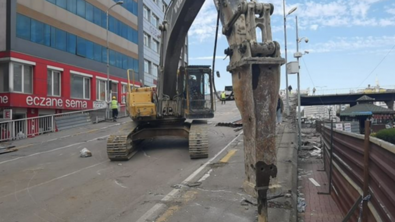 67 Yıllık Fevkani Köprüsü'nün yıkımı başladı...