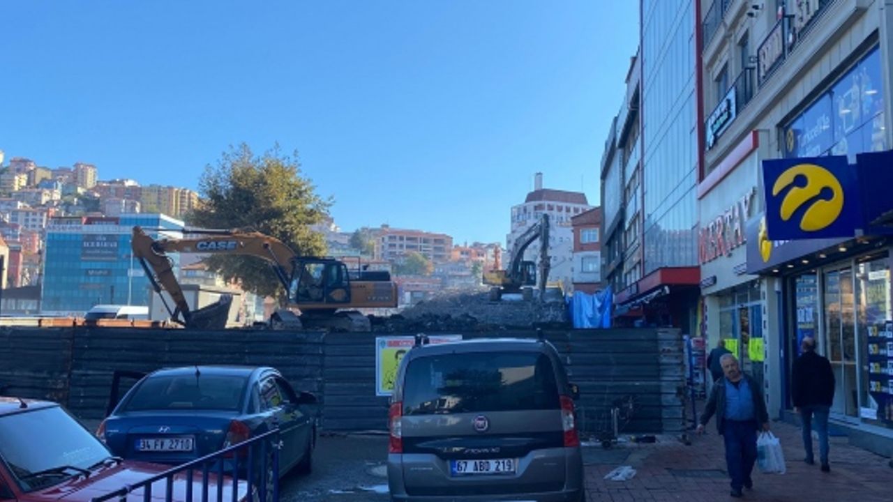 Fevkani Köprü: Soğuksu ayağında yıkım çalışmaları sürüyor