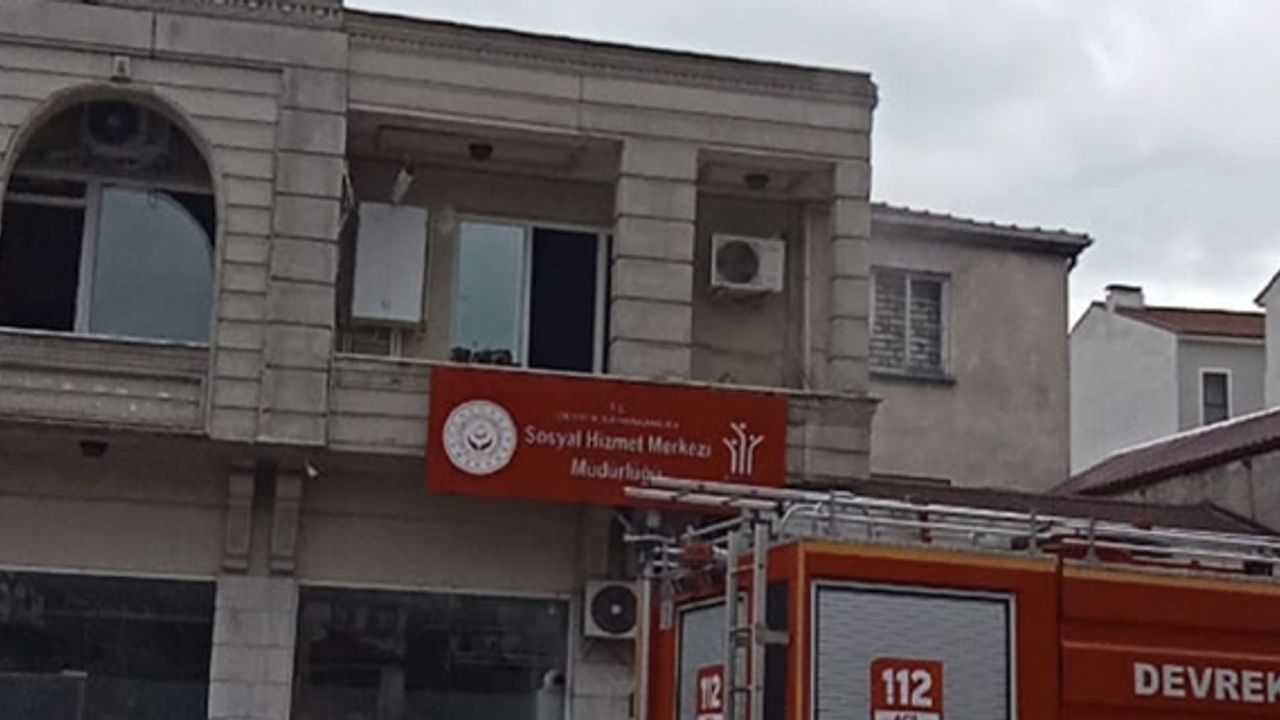 Sosyal Hizmetler Merkezi'nde çıkan yangın korkuttu