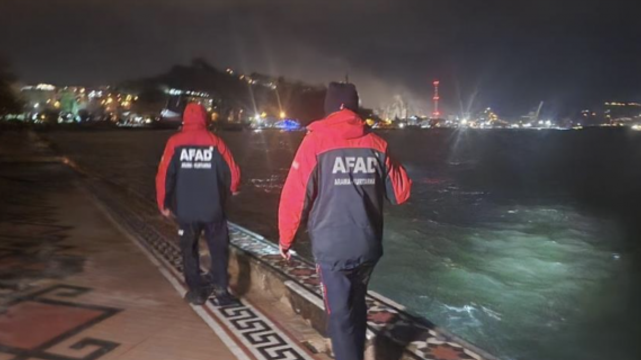 Ceset ihbarı kayıp mürettebatı arayan ekipleri alarma geçirdi