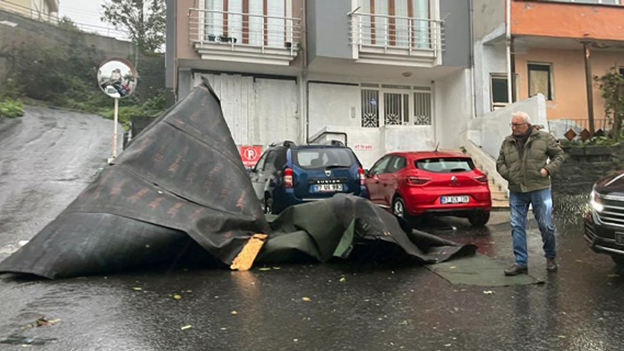 Ereğli'de fırtına yıktı geçti: Tüm ekipler seferber edildi
