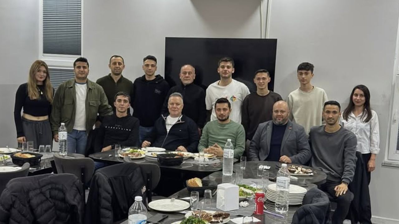 TFFHGD Zonguldak Şubesi'nden Necmi Taha Çakar'a sürpriz doğum günü...