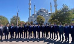 Cuma namazını Uzunmehmet Cami'de kıldı