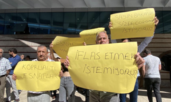 Köprü altı esnafı pankart açtı, bakanı bekliyor...