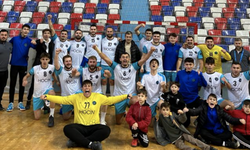 Elcab Kablo Zonguldak Hentbol takımı liderliği elden bırakmadı