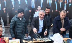 Murat Sesli, mangal yapıp balık ekmek dağıttı
