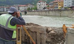 Devrek’te asma köprünün inşaatı hız kesmeden devam ediyor