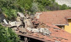 Heyelan nedeniyle 4 ev boşaltıldı