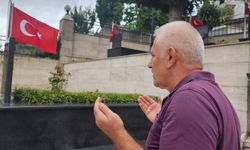 Zonguldak'ta vatandaşlar arife günü mezarlık ziyaretleri yaptı