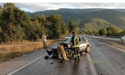 Takla atıp yolun karşısına geçen otomobilin sürücüsü yaralandı