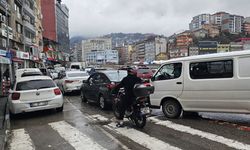 Zonguldak’ta başı boş parklanmalar trafiği felç etti