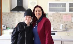 Güney Hacıbektaşoğlu, özel çocukların kermesine katıldı