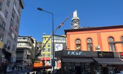Yeni Cami minaresi yıkılıyor