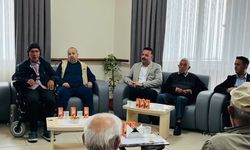 AK Parti'den Huzurevi sakinlerine bayram ziyareti