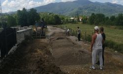 Kahyaoğlu'nda kilit parket çalışmaları başladı