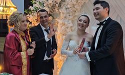 Nikah memuru, kızının nikahını kıydı