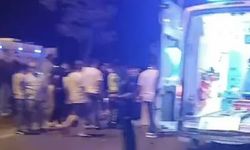 Kozlu sahil yolunda otomobil yayalara çarptı: 3 yaralı