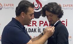 Farklı partiden istifa eden 50 genç Zafer Partili oldu