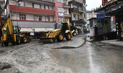 Alaplı'da sağanak; sürücüler zor anlar yaşadı