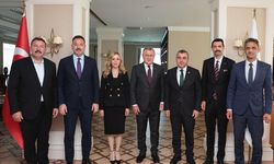 AK Parti heyetinden Bakan Bak'a ziyaret