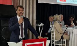 "Türkiye baskıcı bir yönetimle, adaletsizlikle uçurumdan aşağıya yuvarlanıyor"