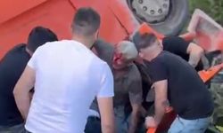 Zonguldak-Ereğli yolunda tır devrildi: 1 yaralı