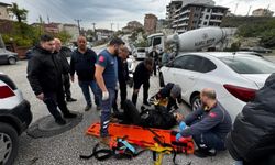 Direksiyon hakimiyetini kaybeden motosiklet sürücüsü yaralandı