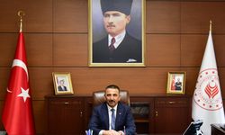 Vali Hacıbektaşoğlu'ndan Atatürk fotoğraflı Cumhuriyet mesajı