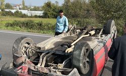 Kontrolden çıkan otomobil taklalar attı