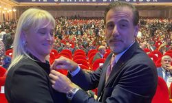 Dilay Küçük’e Rozetini Batu Müftüoğlu taktı