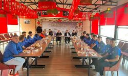 Vedat Öztürk, futbolcularla buluştu…