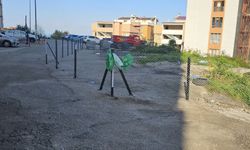 Zonguldak’ta kamulaştırma bedeli ödenmeyen yol için arsa sahipleri çit çekti