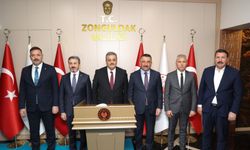 Çalışma Bakanlığı heyeti valilikte: 'Şeref Defteri'ni imzaladılar