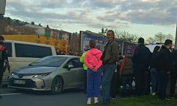 Otomobilin çarptığı yaya yere savruldu