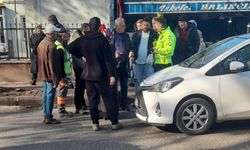 Karşıdan karşıya geçmek isterken otomobil çarptı