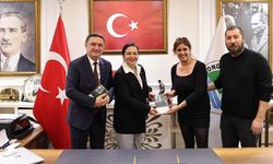 Üstüngel Arı ve Nisanur Arı’dan Başkan Tahsin Erdem’e Anlamlı Ziyaret