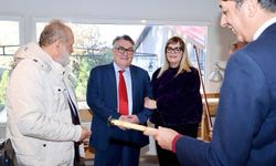 Özölçer ve yazar Dr. Sait Başer BEUN Çalgı Yapım Atölyesini ziyaret etti