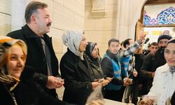 AK Parti, program çıkışı kandil simidi ikramında bulundu