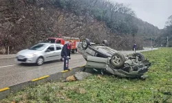 Zonguldak-Ankara yolunda otomobil takla attı: 3 yaralı