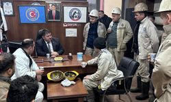 GMİS Yönetimi madenciyle bayramlaştı
