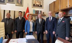 MHP'li başkanlar  TBMM’yi ziyaret etti