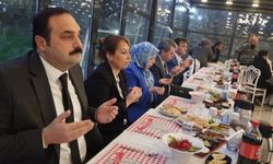 Başkan Dökmeci muhtarlarla iftarda buluştu