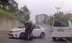 Alaplı’da motosiklet kazası kamerada: 1 yaralı