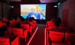 TRT Sinema Tırı Zonguldak'ta çocuklarla buluştu