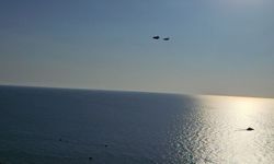 Zonguldak'ın 105. Kurtuluş yıl dönümünde Kozlu sahilinde gösteri uçuşu