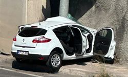 Kapuz Uzunkum Tüneli'nde ikinci kaza: Otomobil duvara çarptı